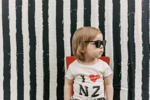 Baby Tee // I LOVE NZ