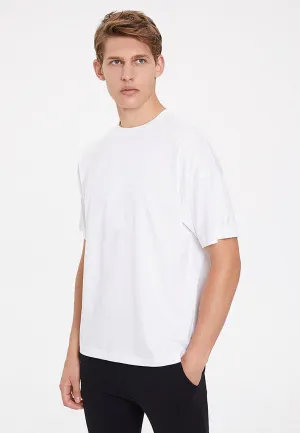 Beyaz Bisiklet Yaka Pamuklu Oversize Erkek T-Shirt ESSENTIALS