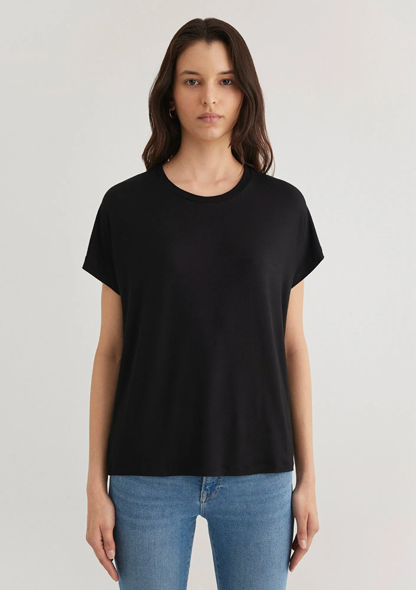 Black Basic T-Shirt