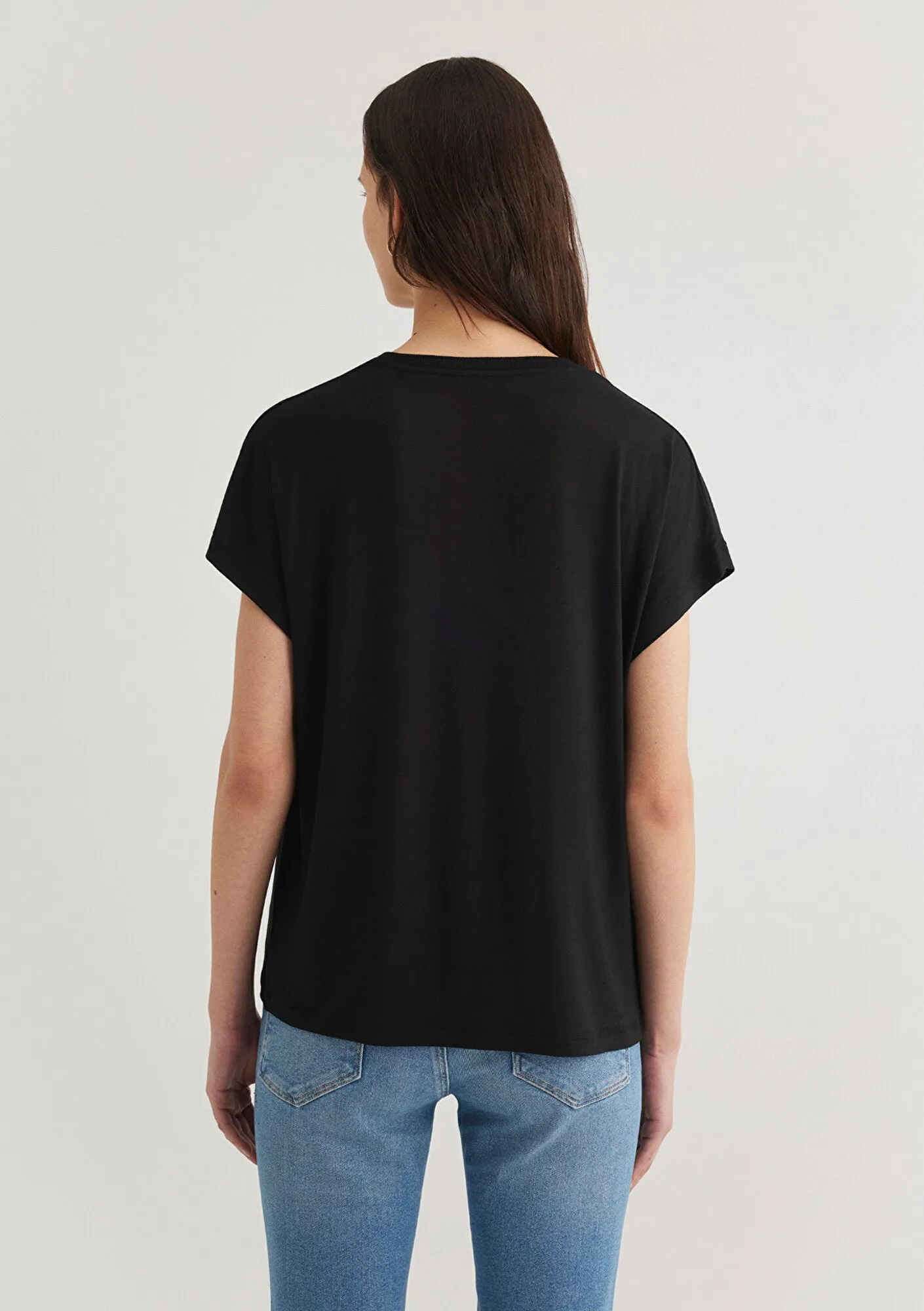 Black Basic T-Shirt