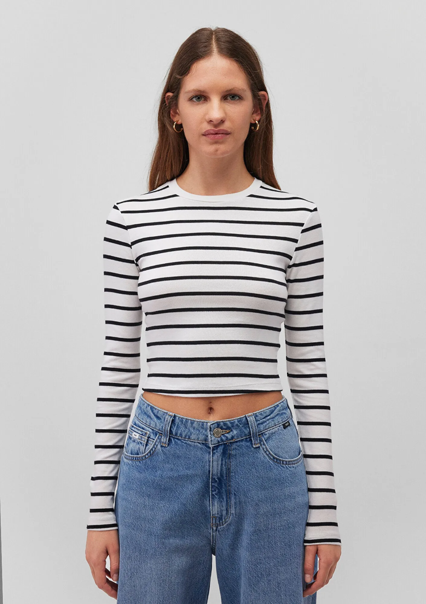 Black Long Sleeve Crop Basic T-Shirt