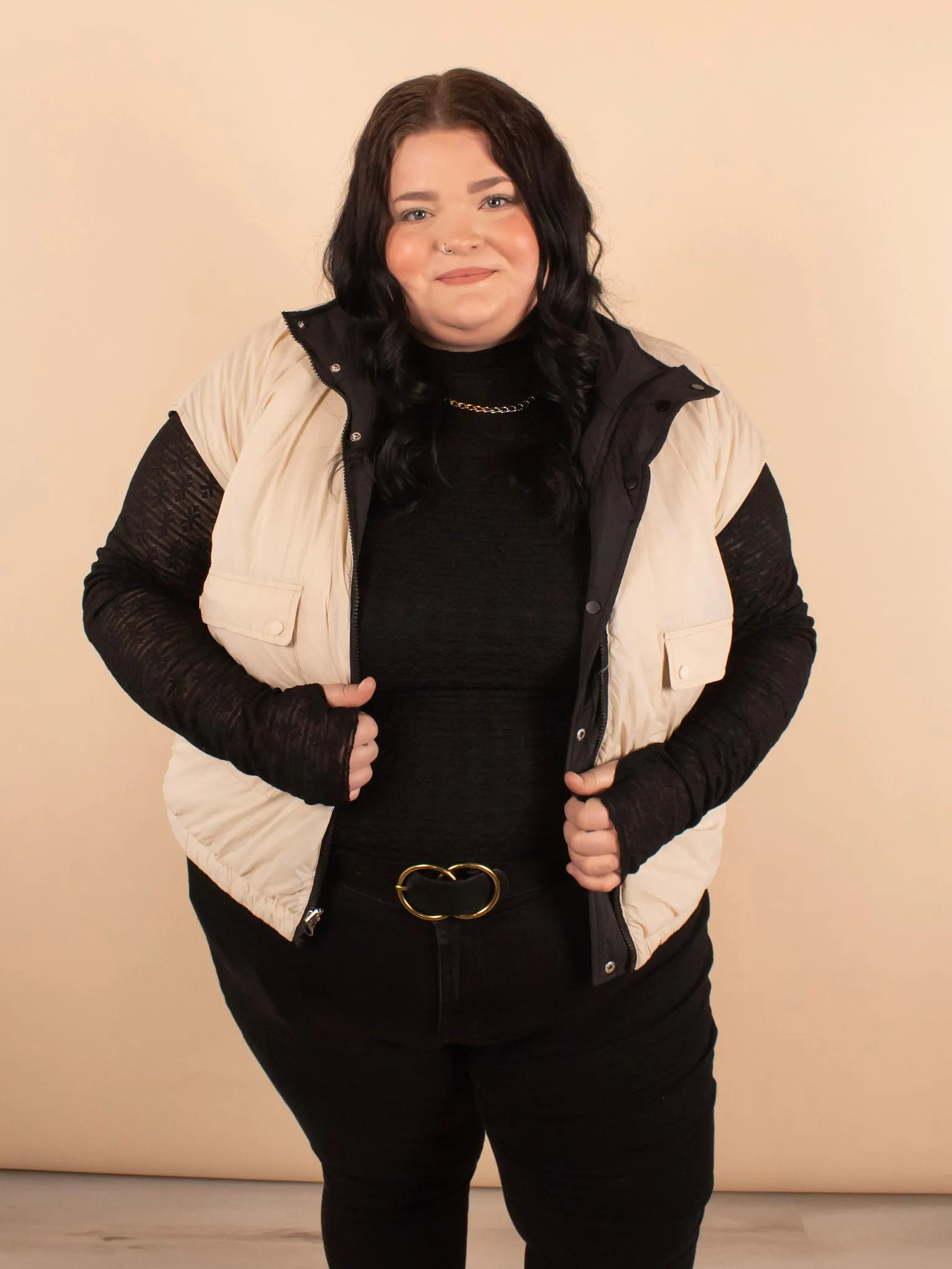 Briar Reversible Puffer Vest in Black/Ivory