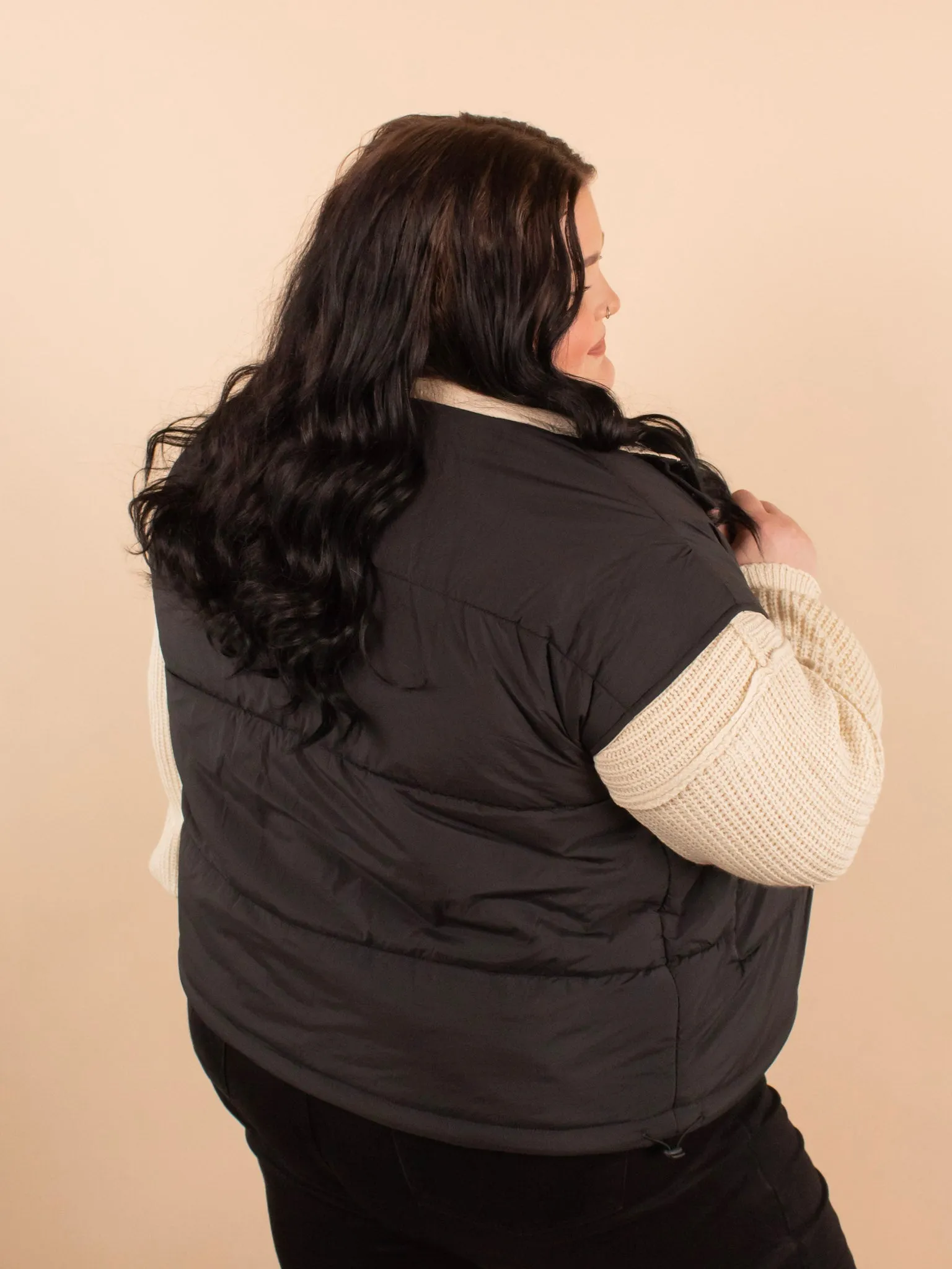 Briar Reversible Puffer Vest in Black/Ivory
