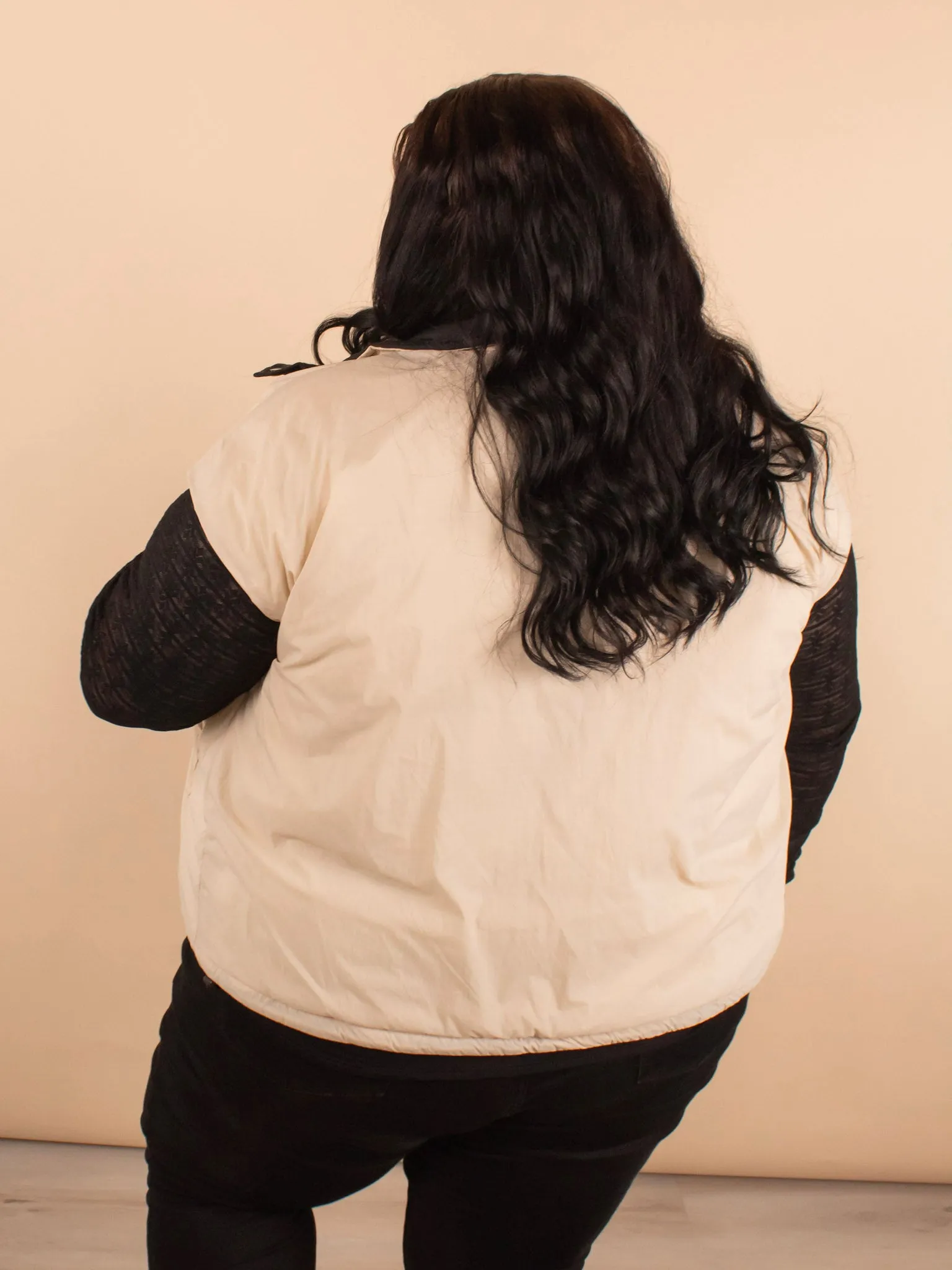 Briar Reversible Puffer Vest in Black/Ivory