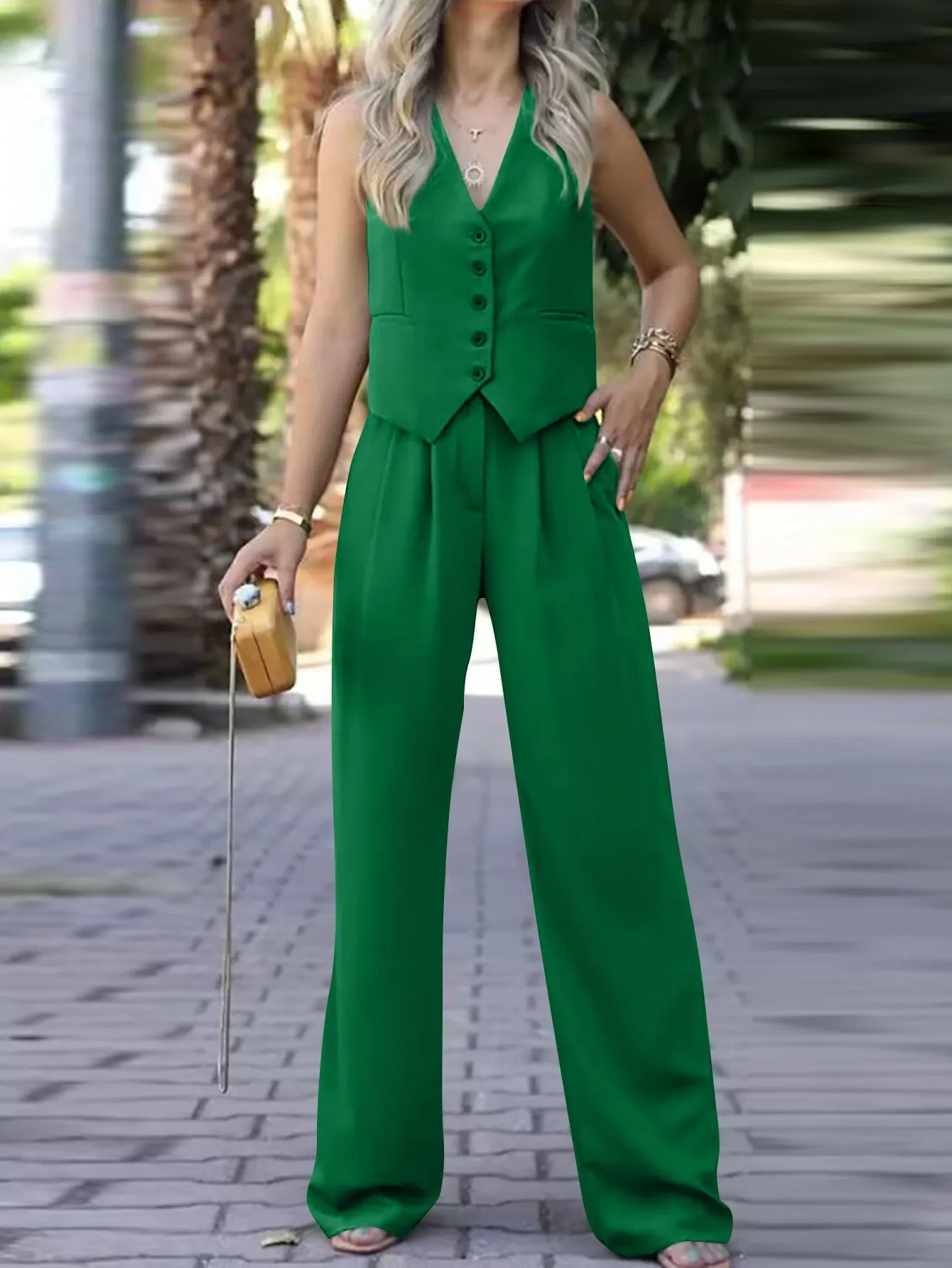 Effortlessly Chic  V-Neck Sleeveless Vest and Wide-Leg Trousers Two-Piece Set for a Relaxed Yet Stylish Look