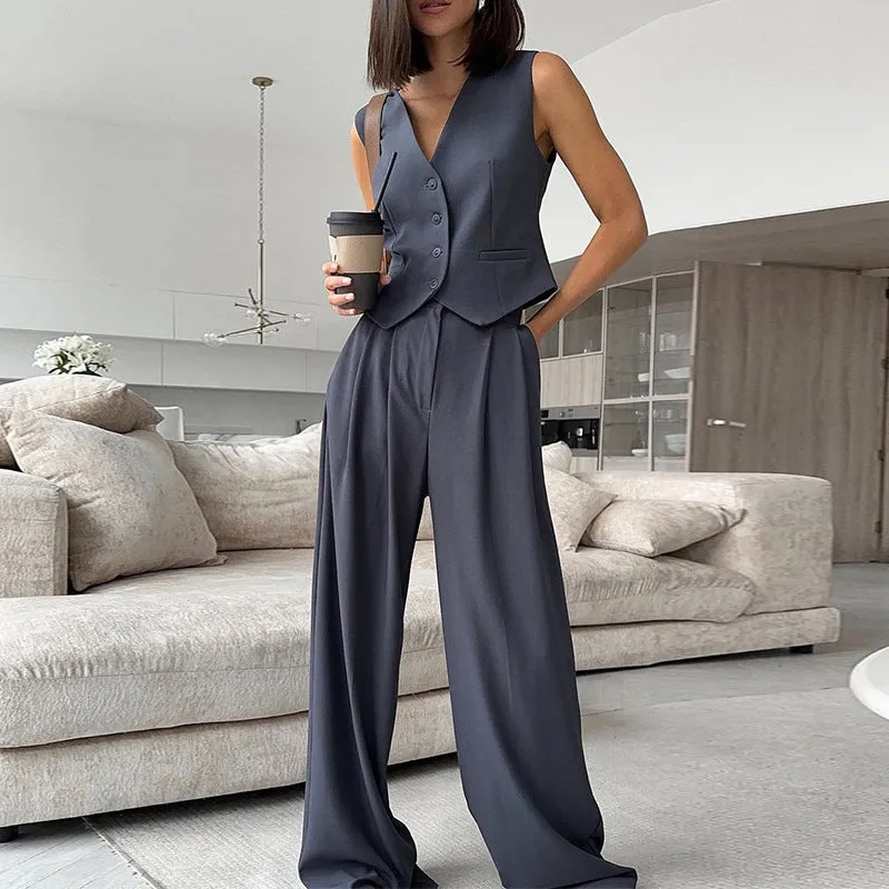 Effortlessly Chic  V-Neck Sleeveless Vest and Wide-Leg Trousers Two-Piece Set for a Relaxed Yet Stylish Look