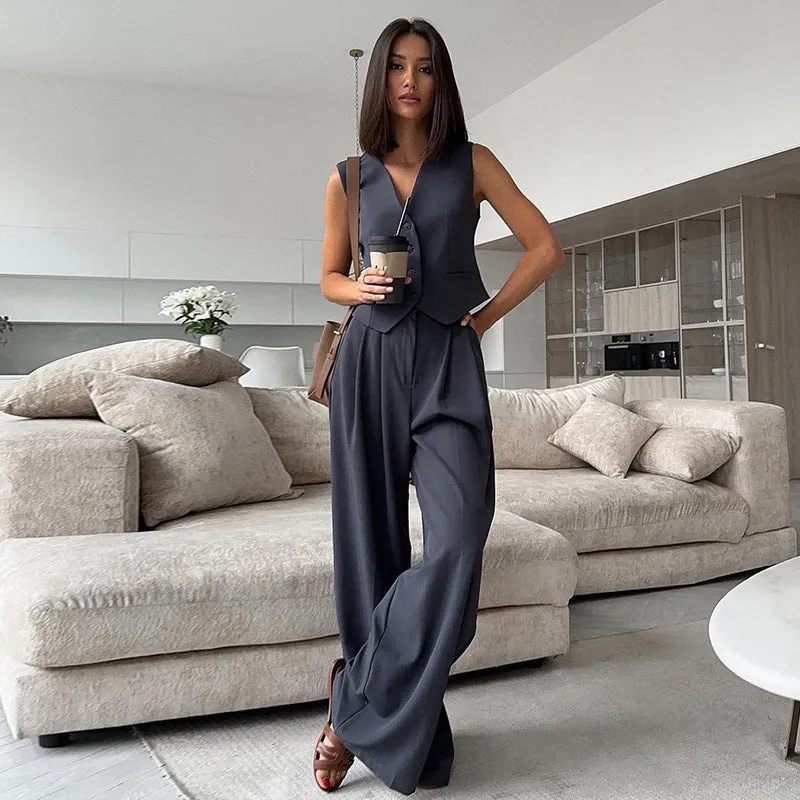 Effortlessly Chic  V-Neck Sleeveless Vest and Wide-Leg Trousers Two-Piece Set for a Relaxed Yet Stylish Look