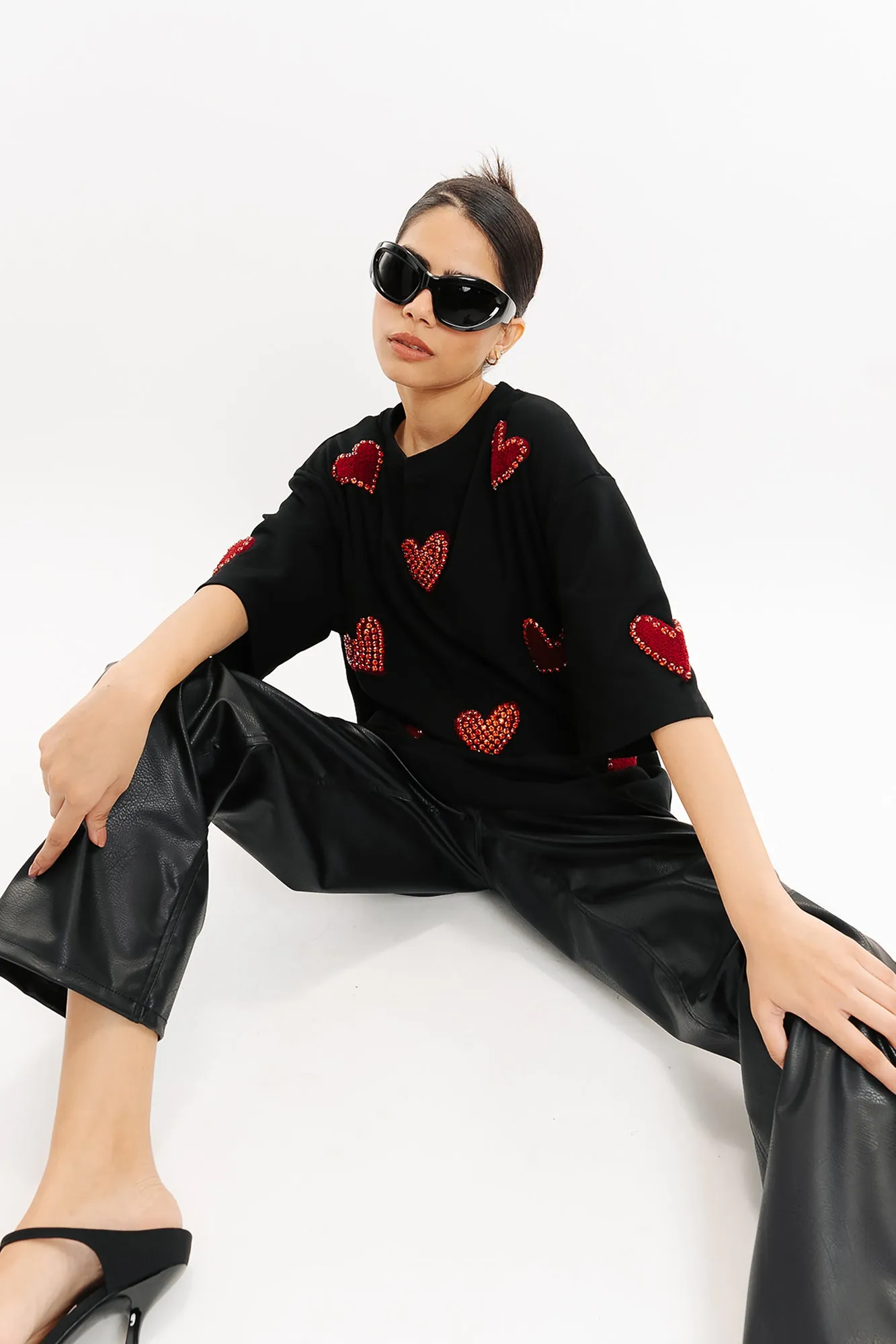 Heart Eyes For You Black Oversized Tee