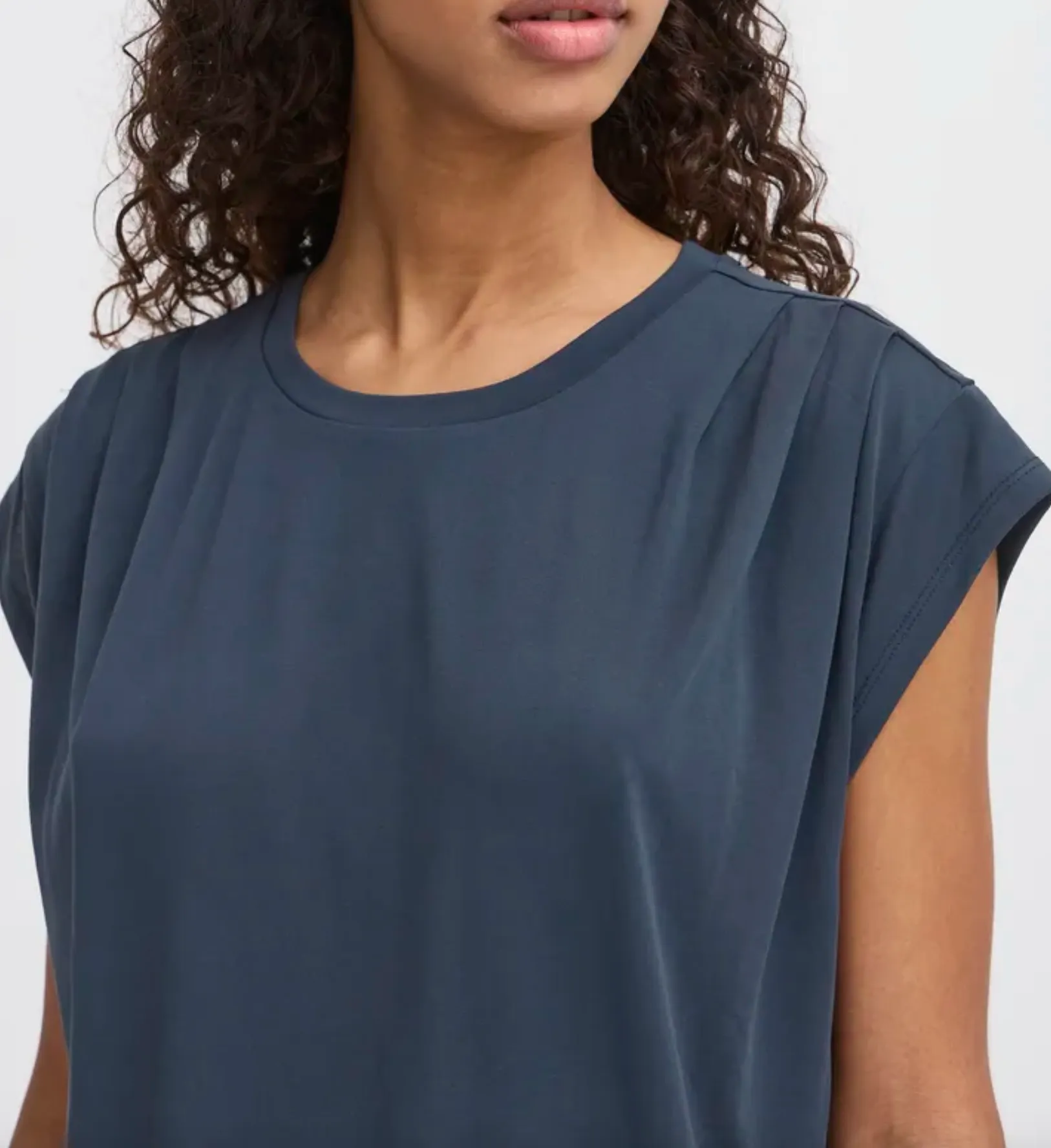 IH - Lisken tee