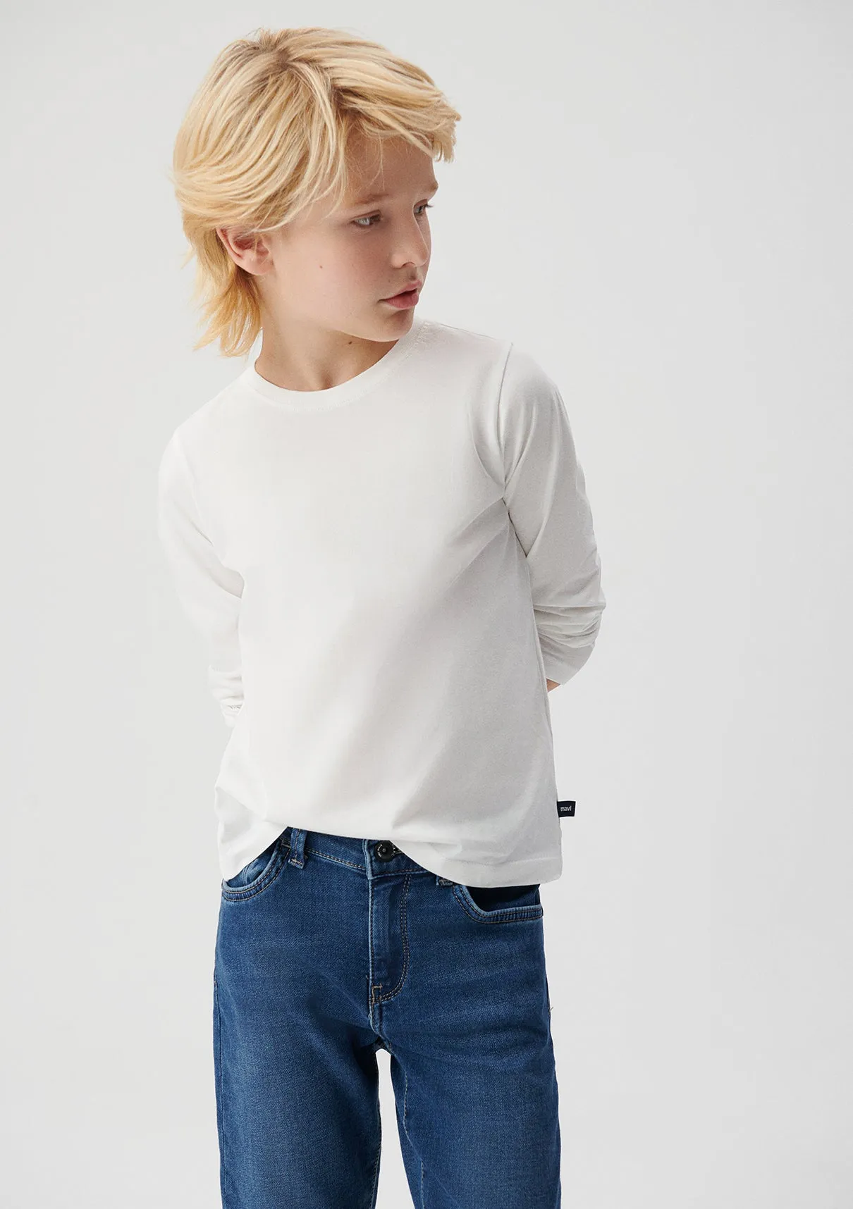Lond Sleeve White Basic T-Shirt