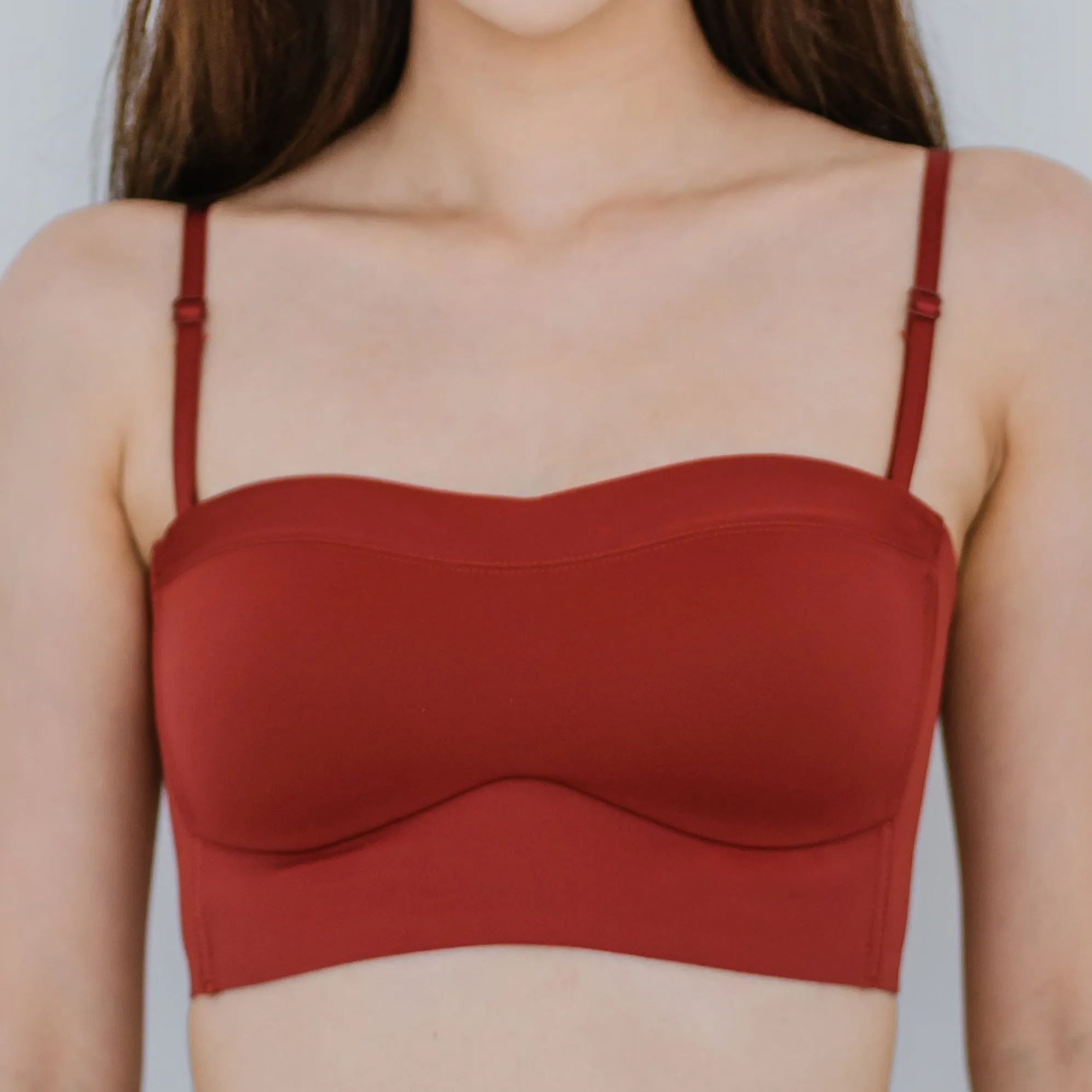 Minimalist Lightly-Lined Seamless Midi Strapless Wireless Bra V2 in Maroon (Size S only)