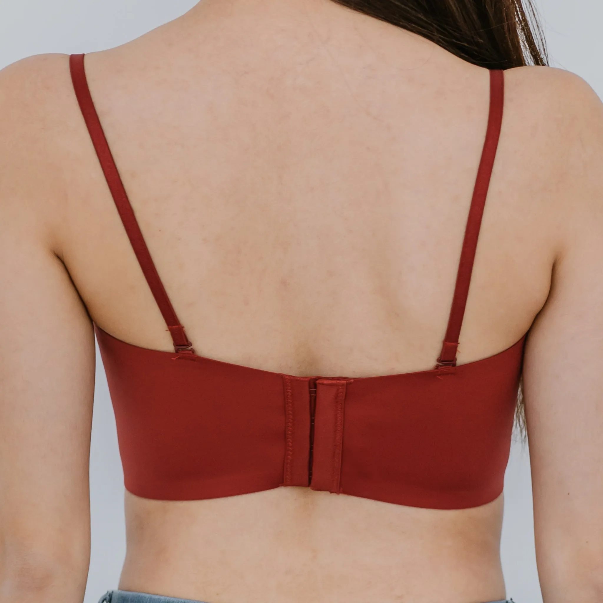 Minimalist Lightly-Lined Seamless Midi Strapless Wireless Bra V2 in Maroon (Size S only)