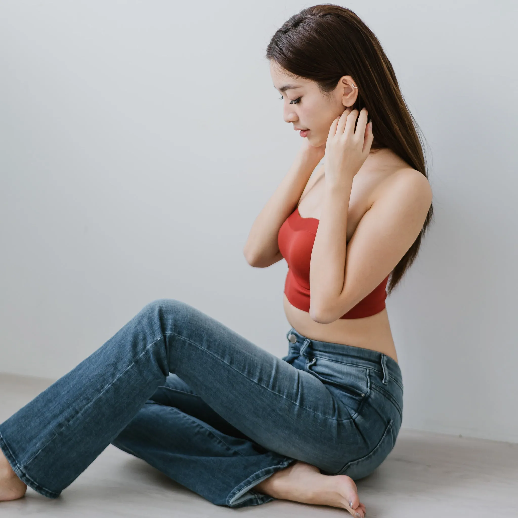 Minimalist Lightly-Lined Seamless Midi Strapless Wireless Bra V2 in Maroon (Size S only)