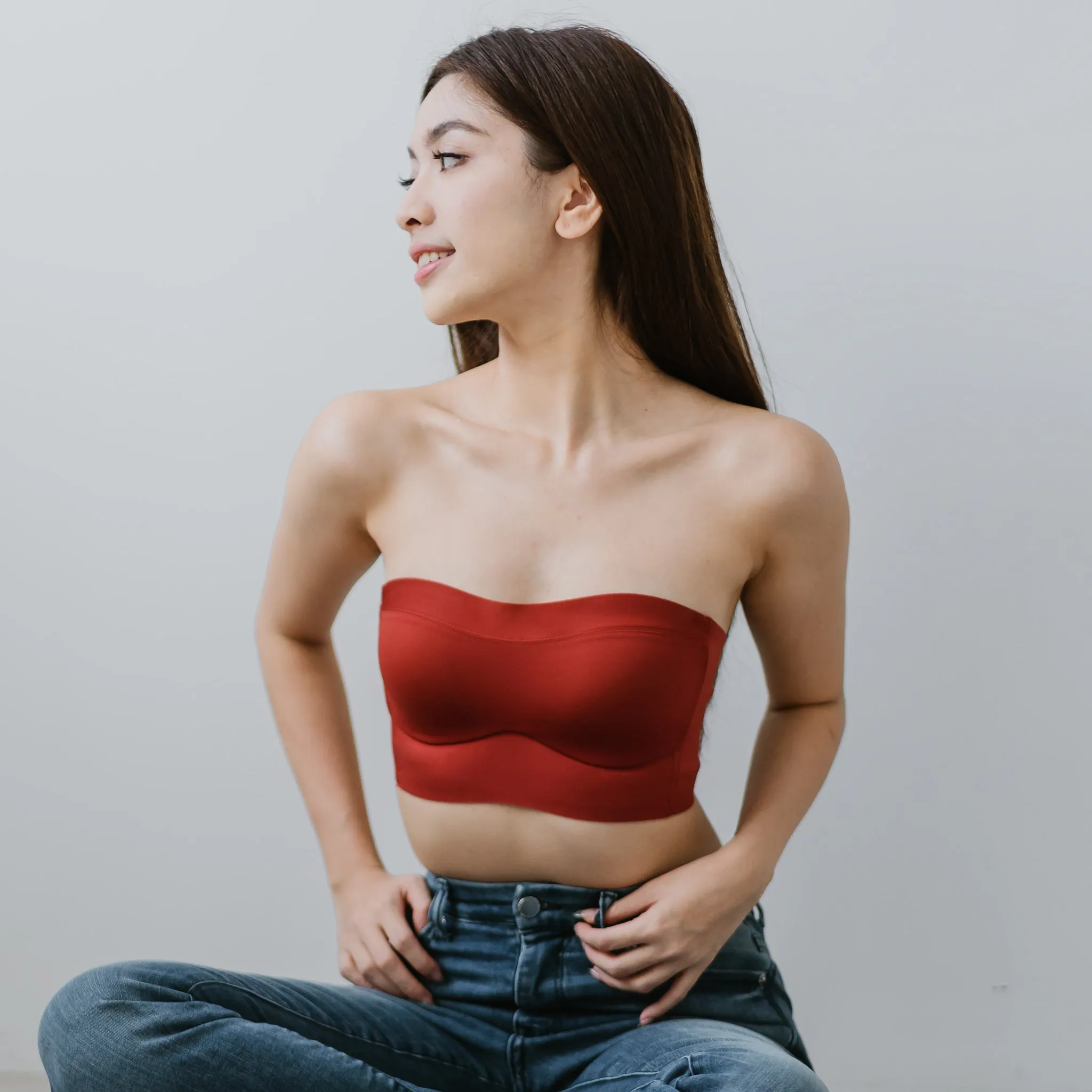 Minimalist Lightly-Lined Seamless Midi Strapless Wireless Bra V2 in Maroon (Size S only)
