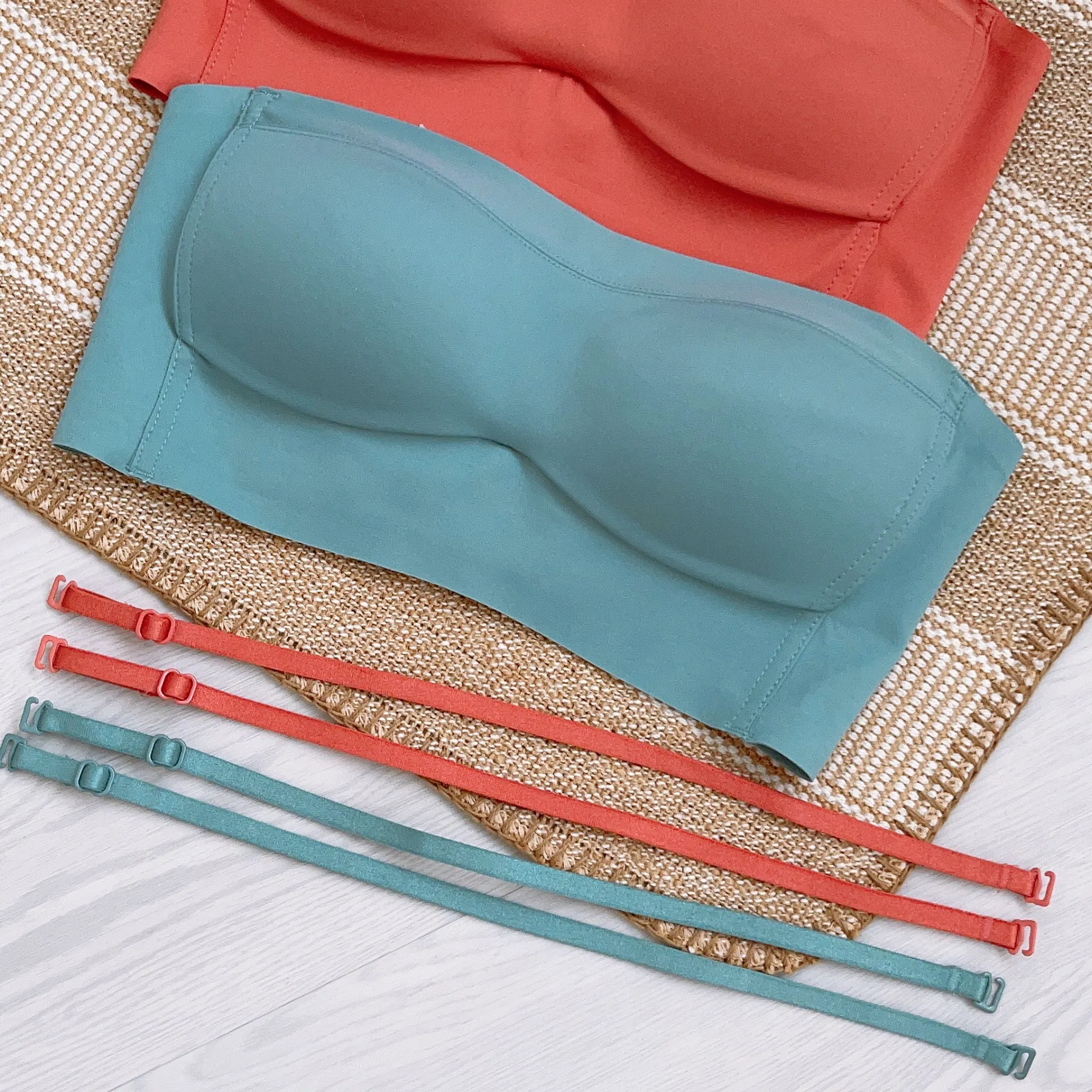 Minimalist Lightly-Lined Seamless Midi Strapless Wireless Bra V2 in Muted Coral
