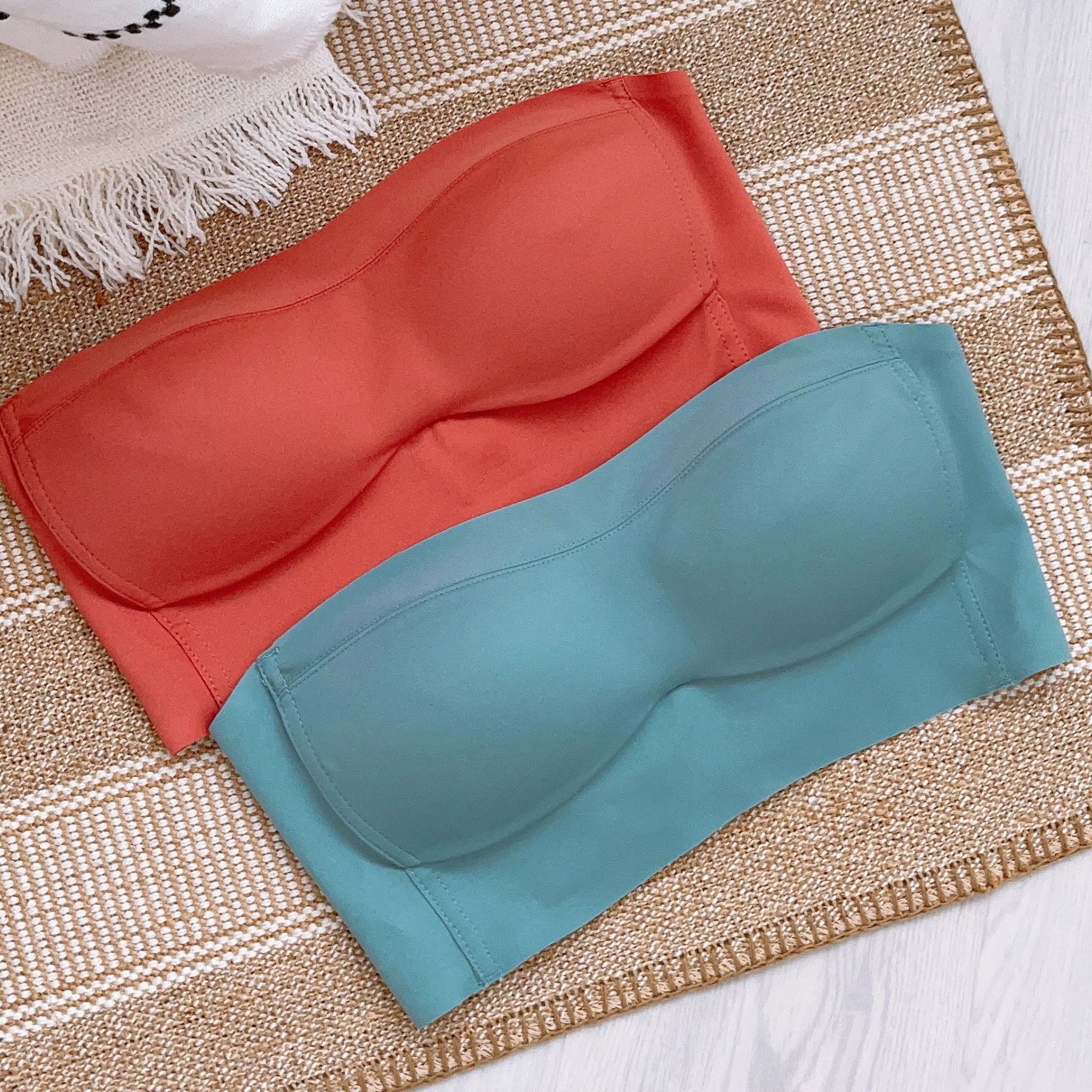 Minimalist Lightly-Lined Seamless Midi Strapless Wireless Bra V2 in Muted Coral