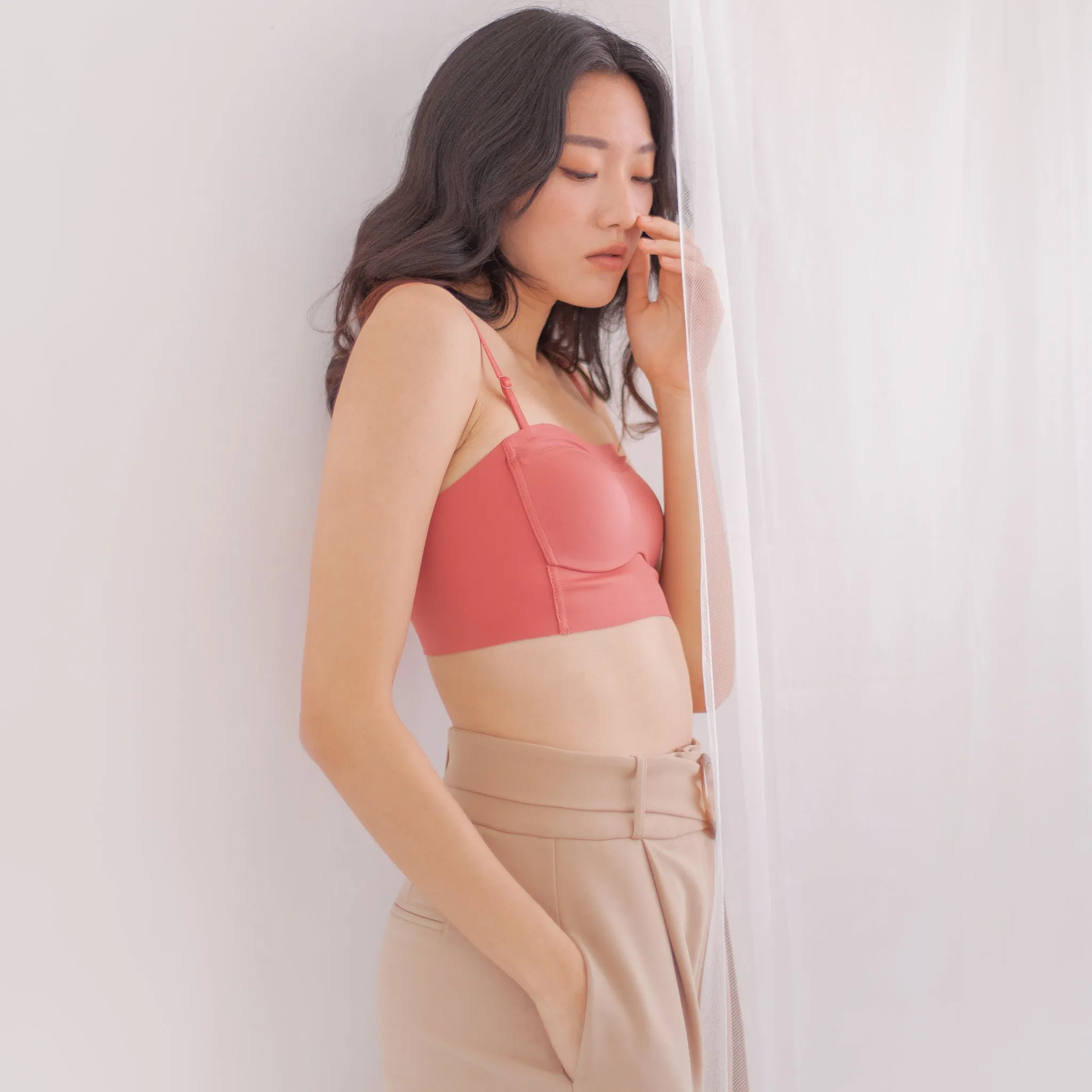 Minimalist Lightly-Lined Seamless Midi Strapless Wireless Bra V2 in Muted Coral