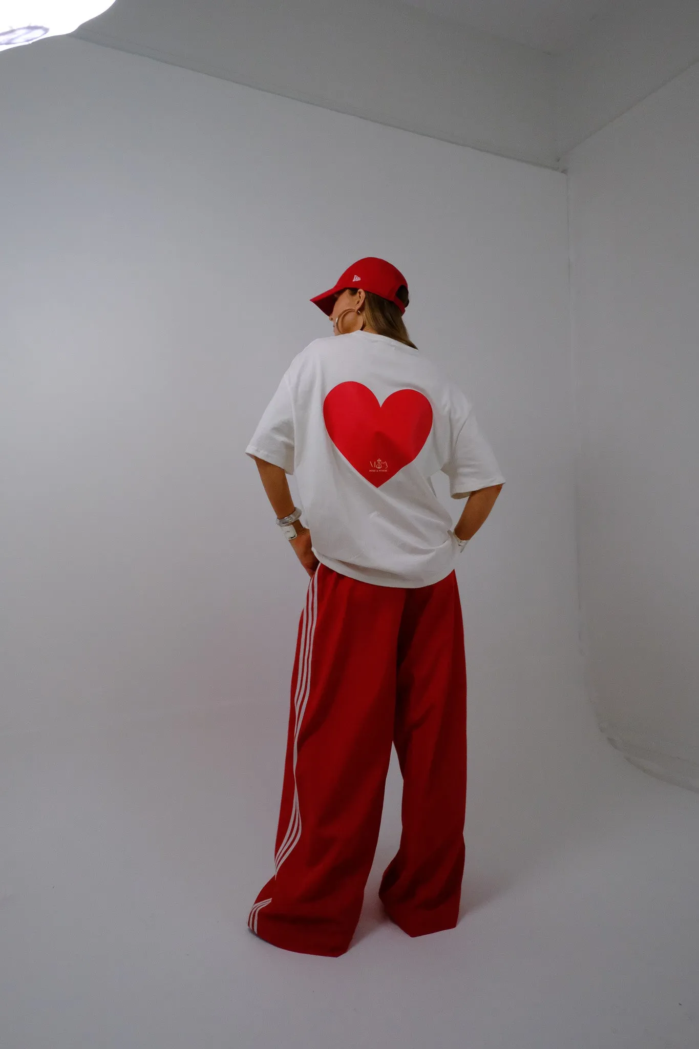 Oversized Heart Tee - Mon Chéri