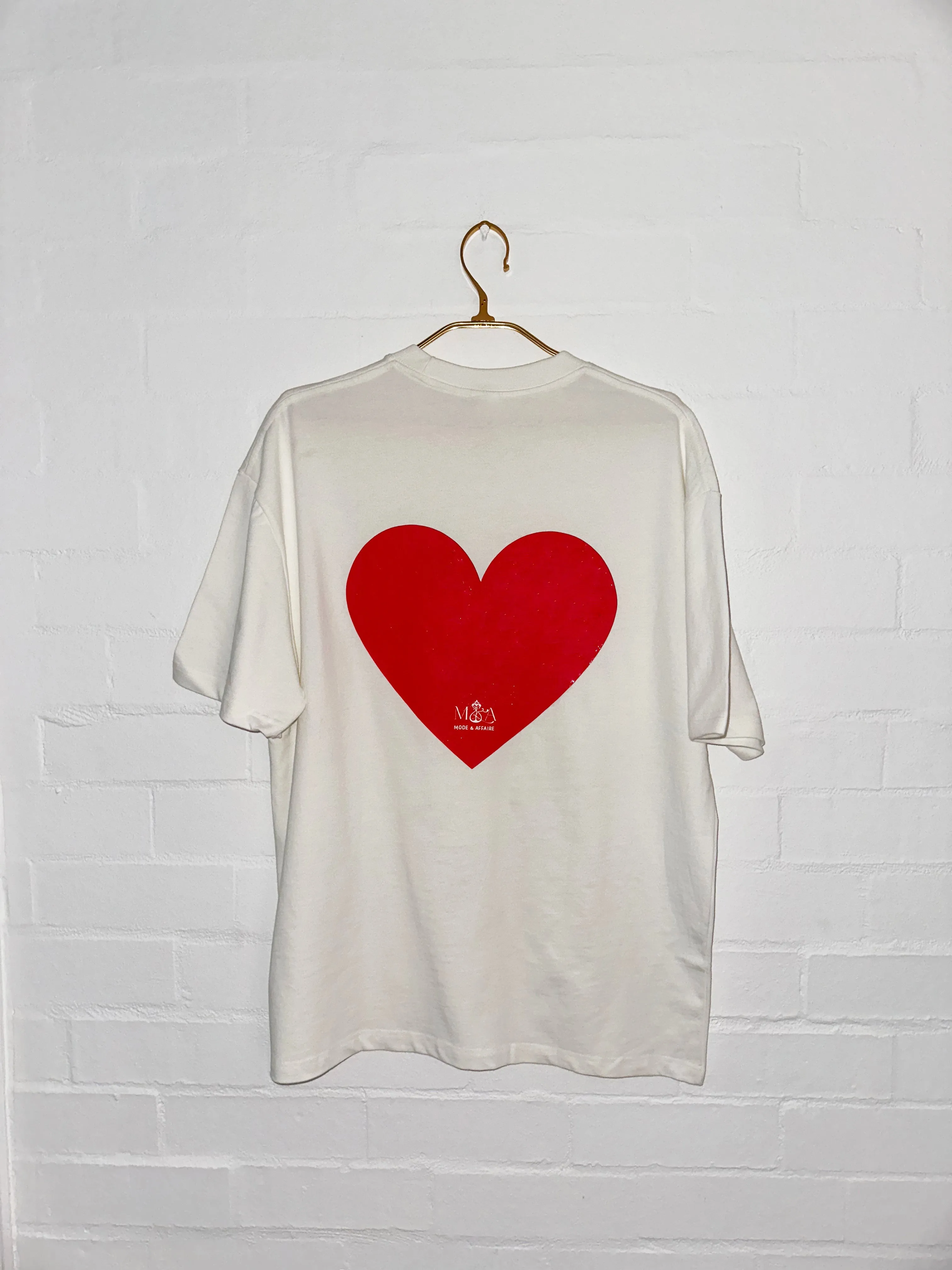 Oversized Heart Tee - Mon Chéri