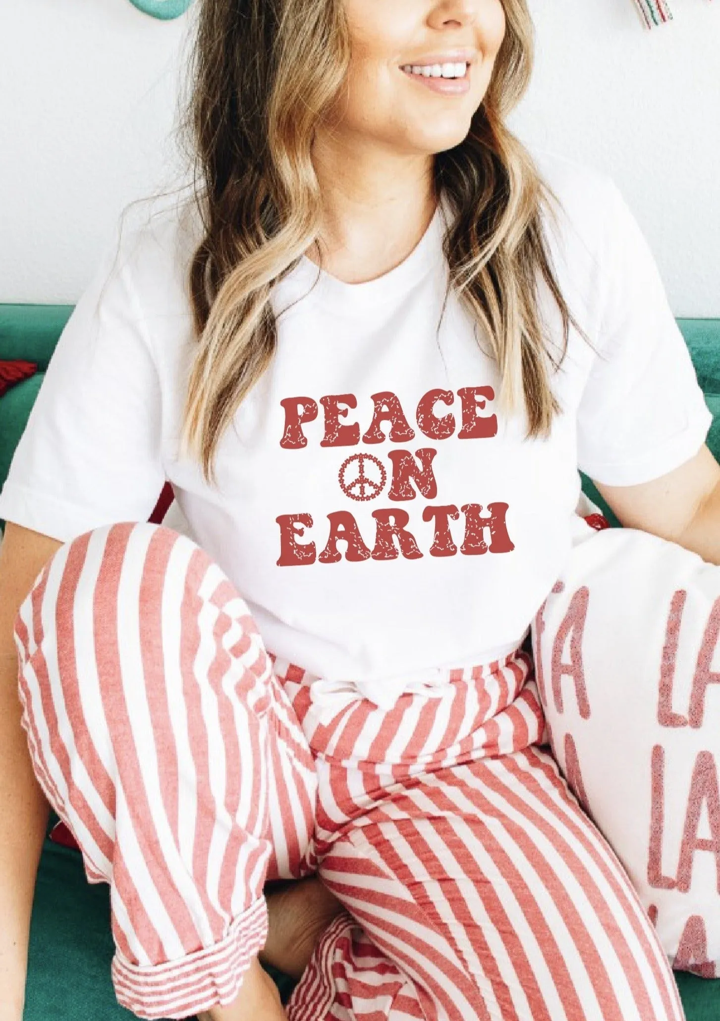 Peace on Earth, Retro - Boyfriend Tee