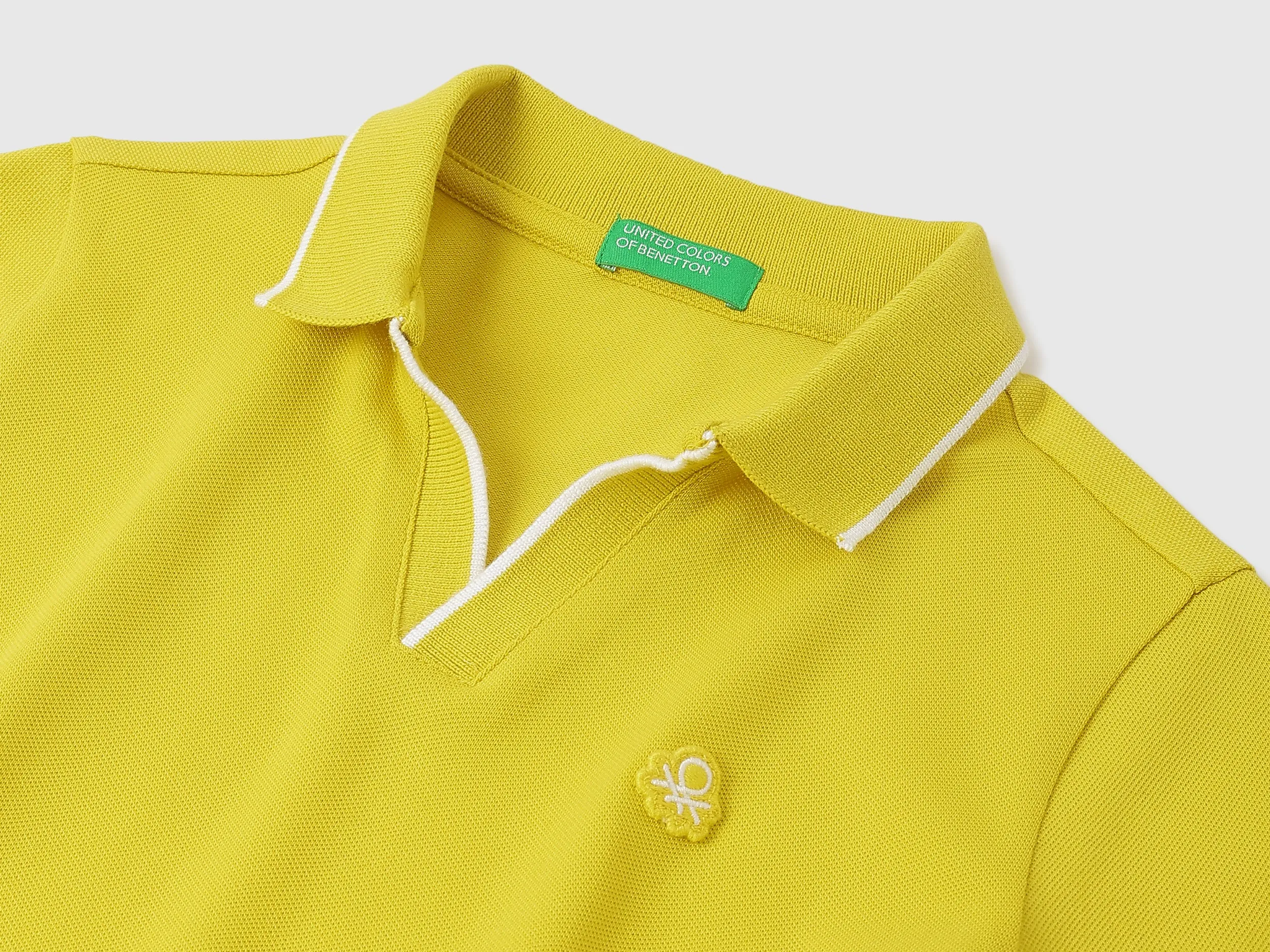 Regular Fit Johny Collar Solid Tshirt