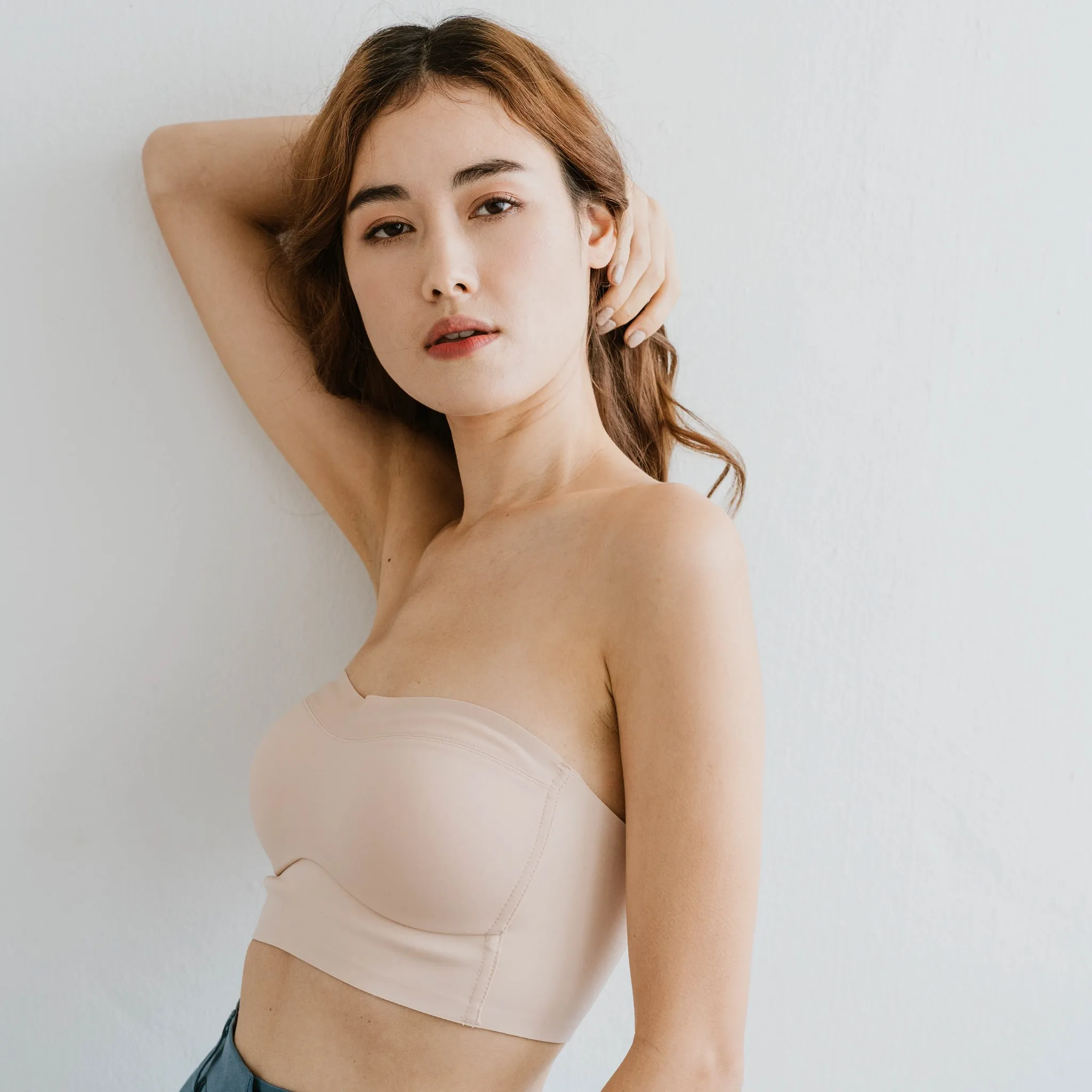 *RESTOCKED* Minimalist Lightly-Lined Seamless Midi Strapless Wireless Bra V2 in Nude