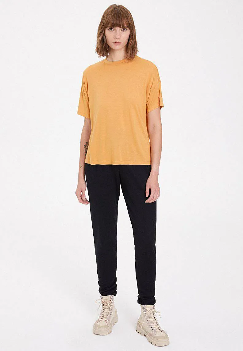 Sarı Basic Bisiklet Yaka Viskon Rahat Kalıp Kadın T-Shirt ESSENTIALS SCOOP NECK LOOSE TEE