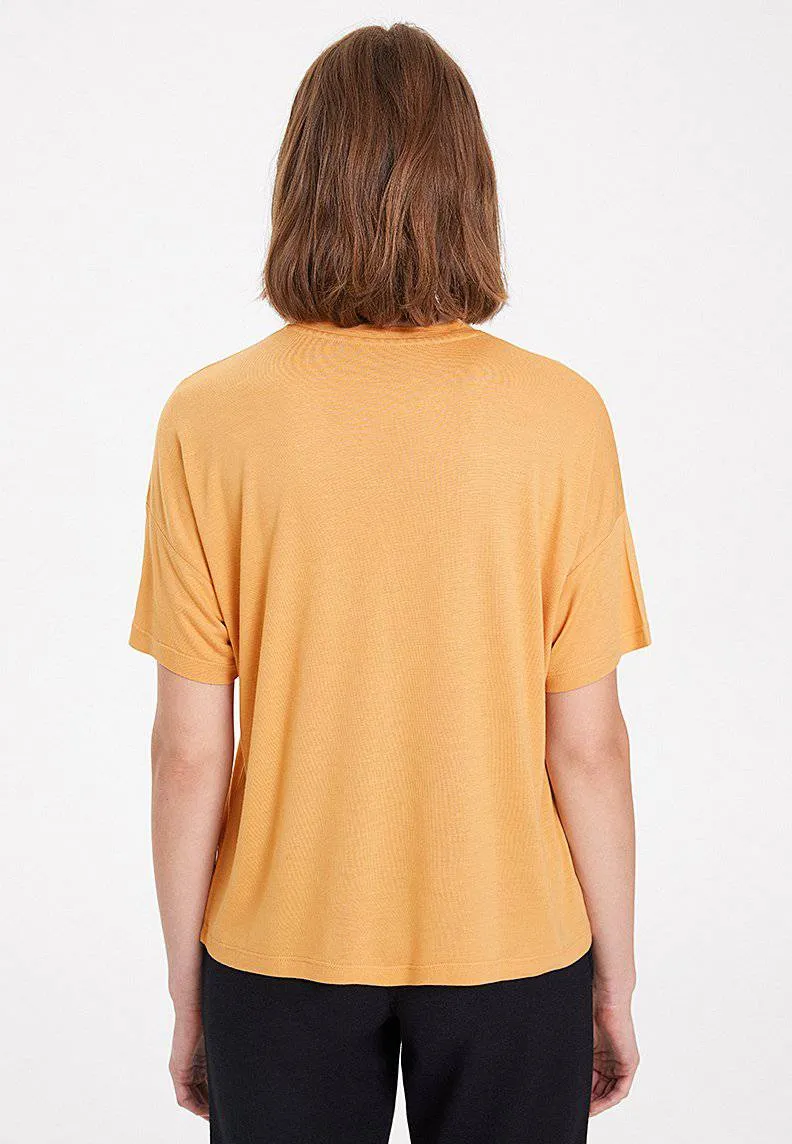 Sarı Basic Bisiklet Yaka Viskon Rahat Kalıp Kadın T-Shirt ESSENTIALS SCOOP NECK LOOSE TEE