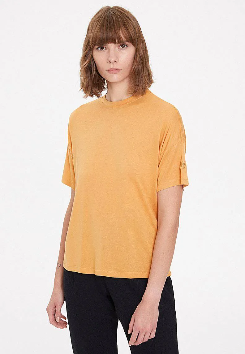 Sarı Basic Bisiklet Yaka Viskon Rahat Kalıp Kadın T-Shirt ESSENTIALS SCOOP NECK LOOSE TEE