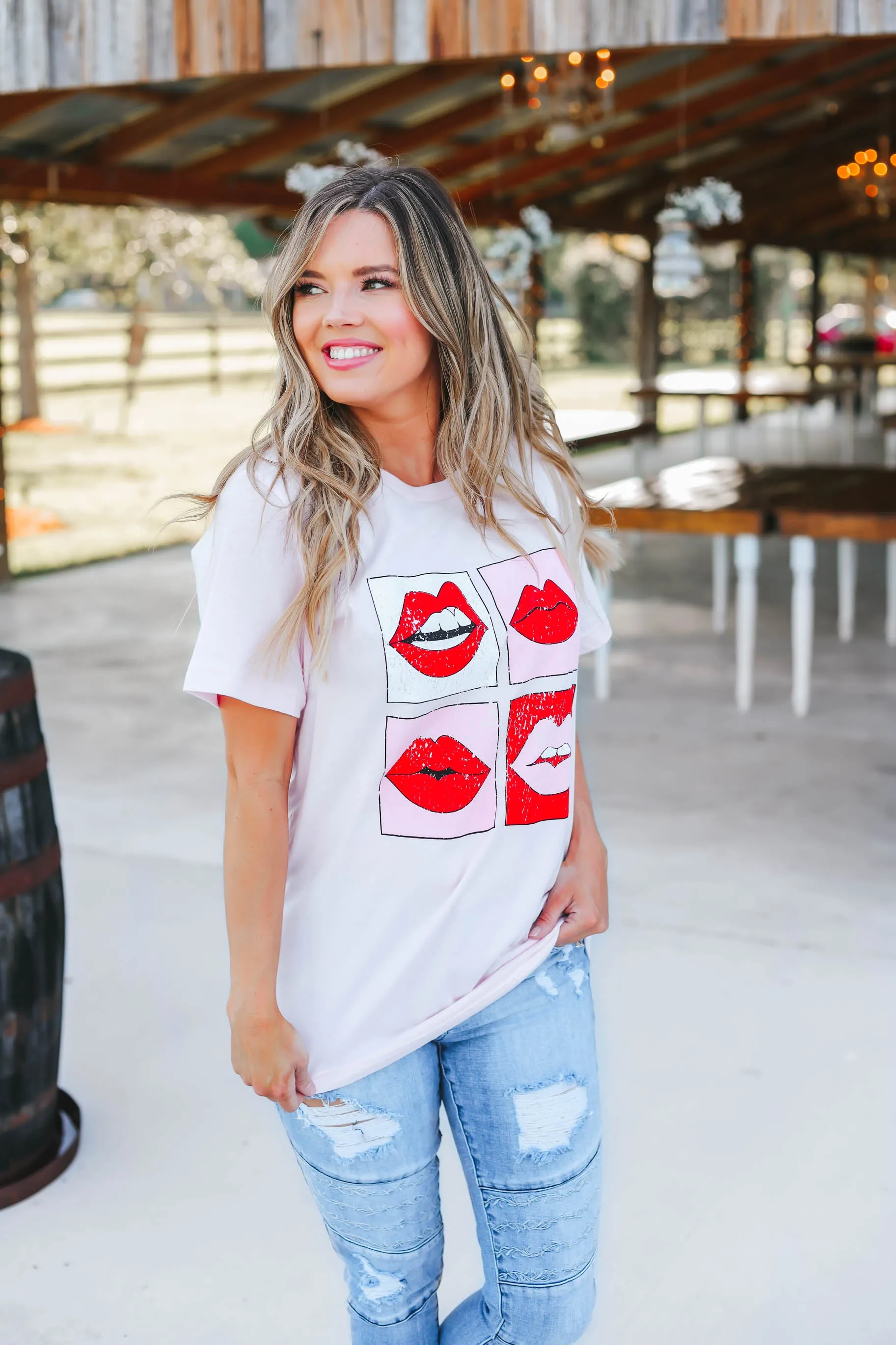 Sassy Lippy Graphic Tee - Light Pink