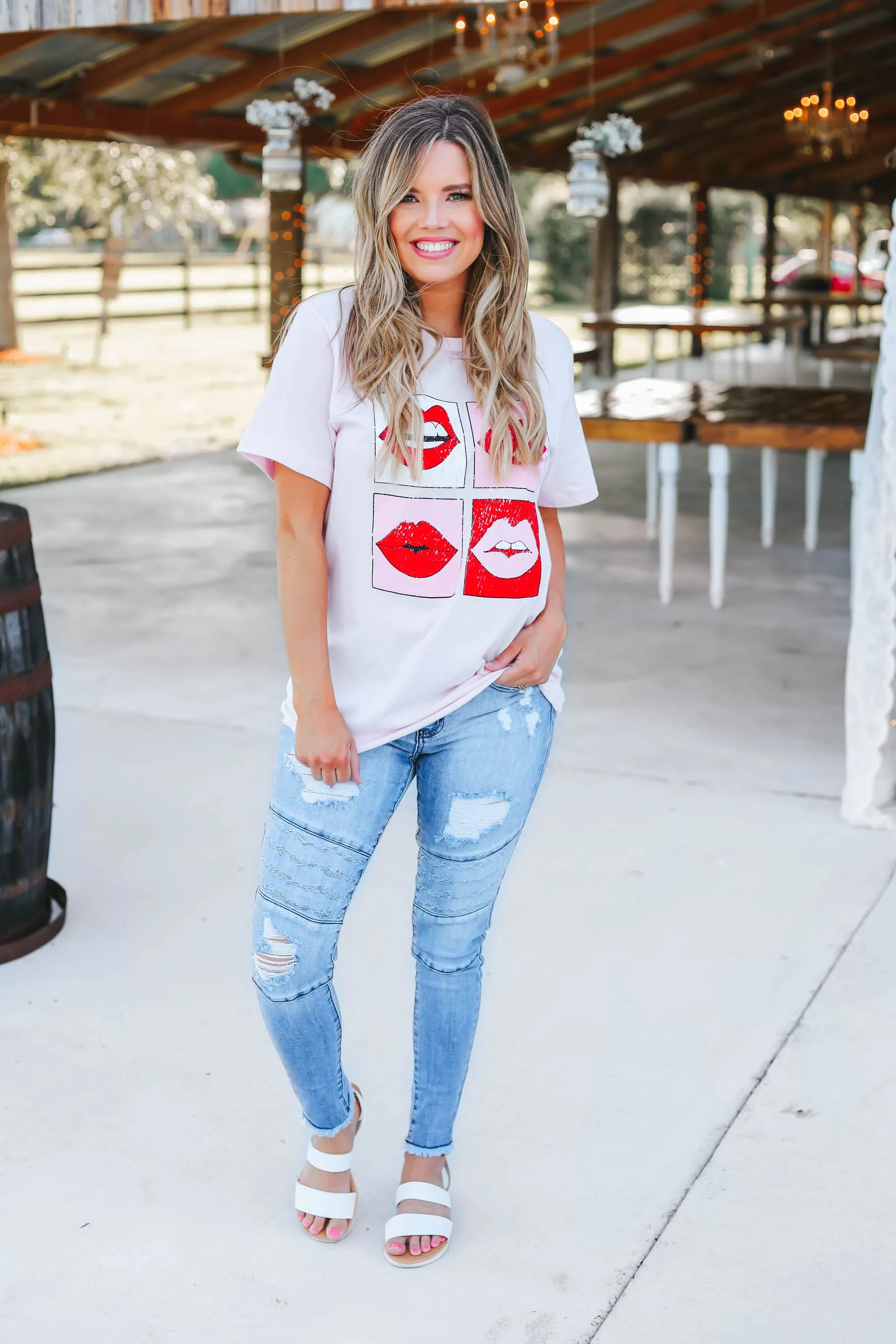 Sassy Lippy Graphic Tee - Light Pink