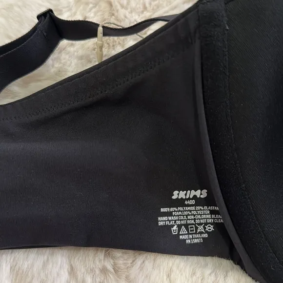 Skims Fits Everybody T-Shirt Demi Bra Onyx Size 44D