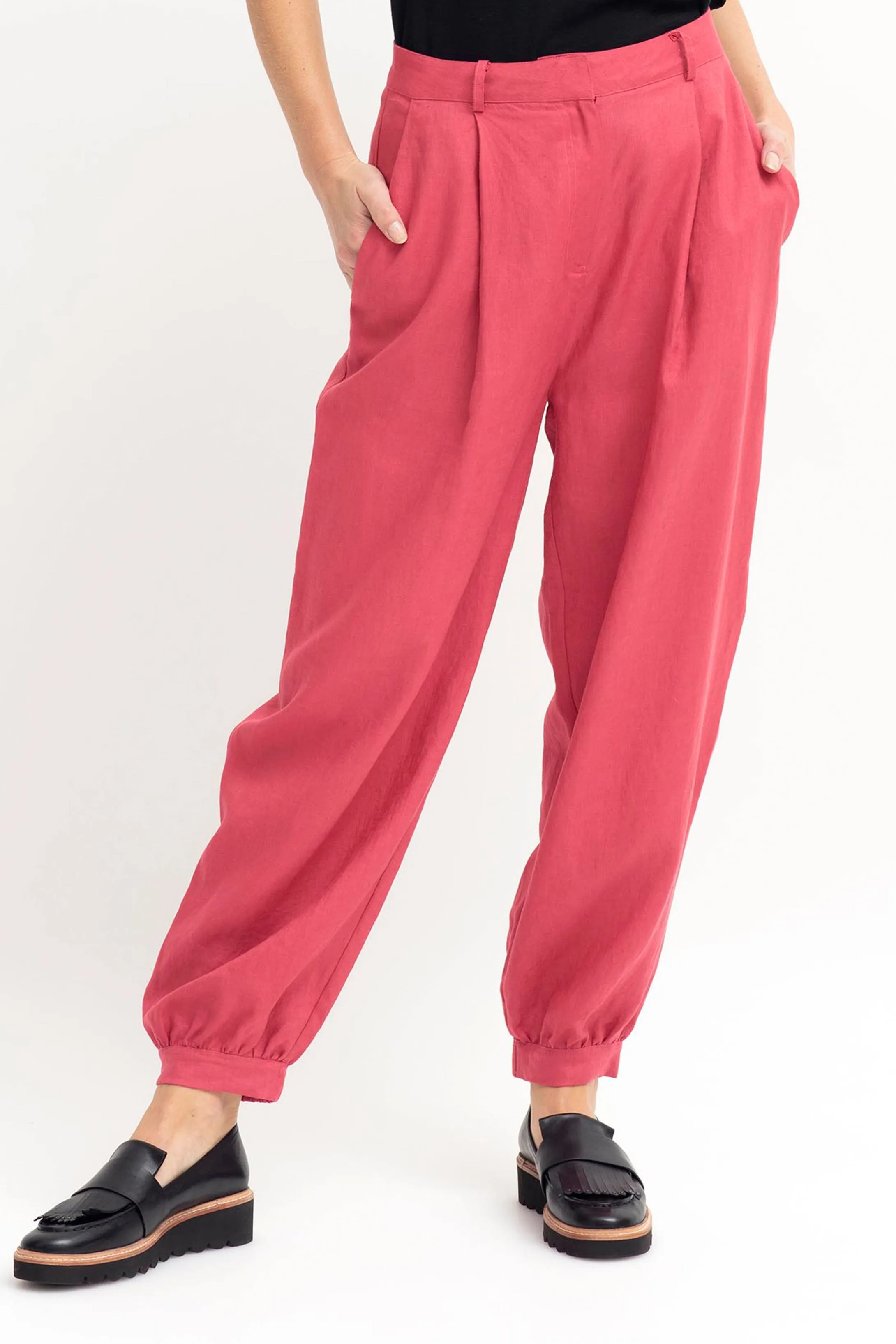 Taye Pant
