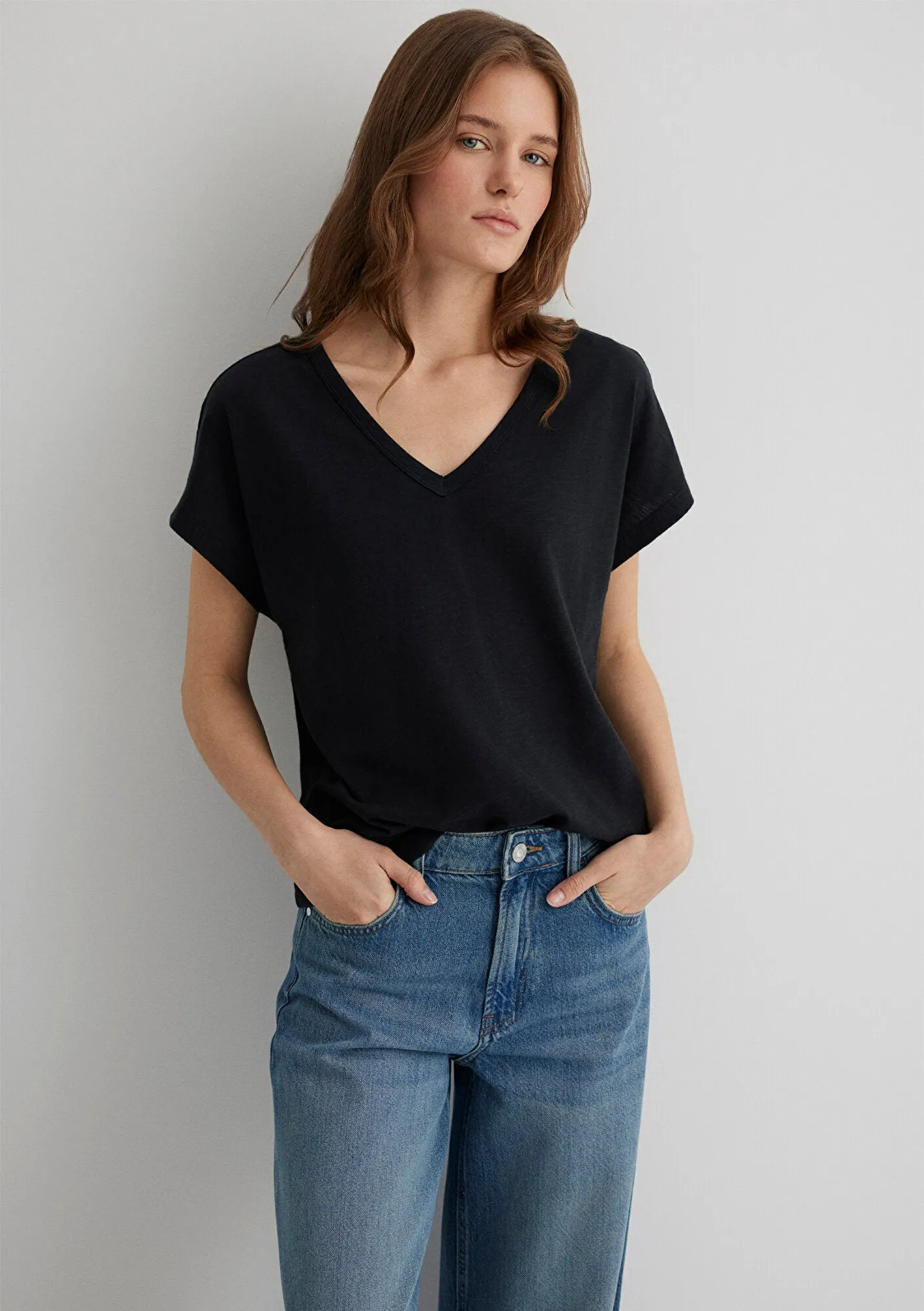 V Neck Black Basic T-Shirt