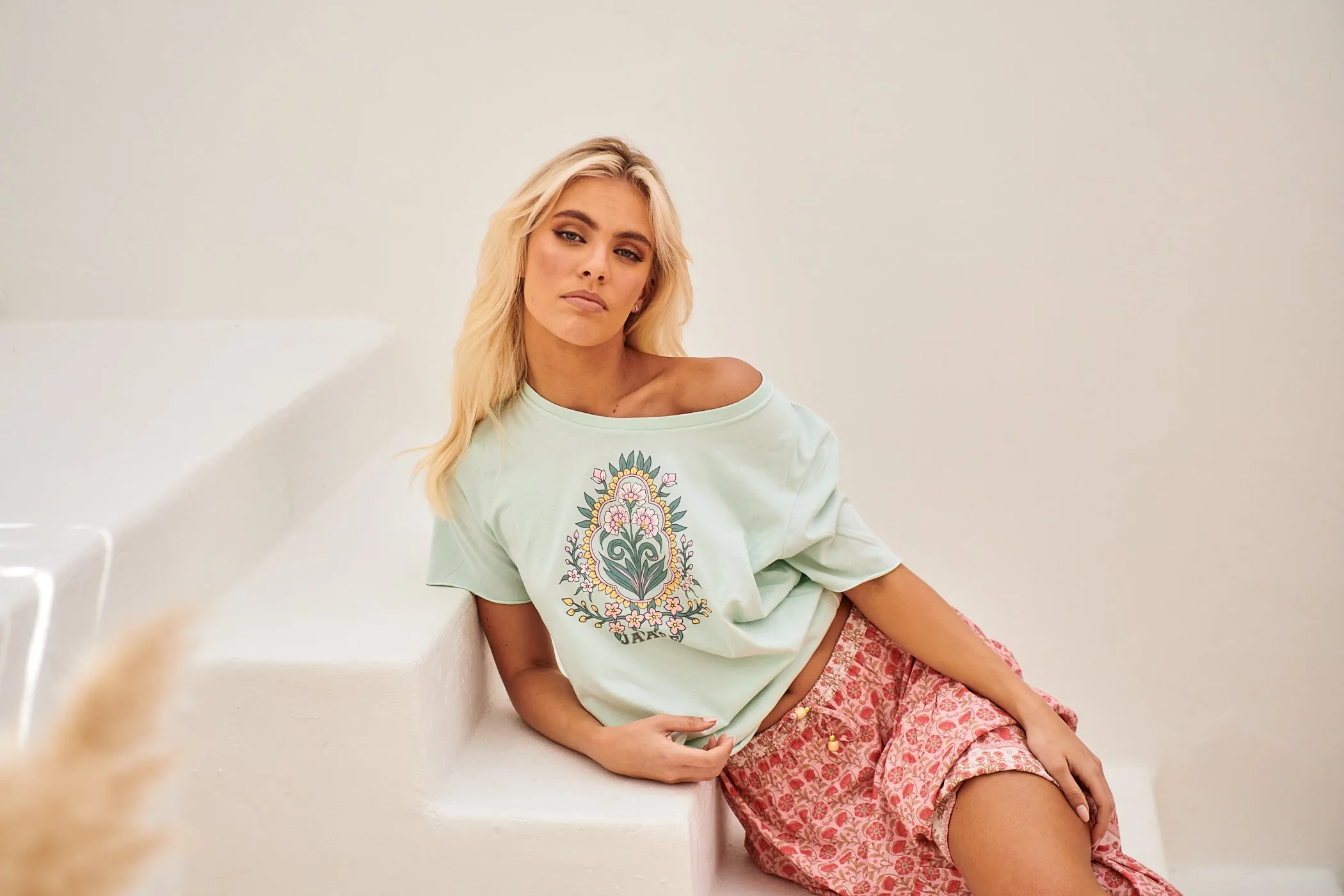 Vintage Tee - Flora ~ Aqua