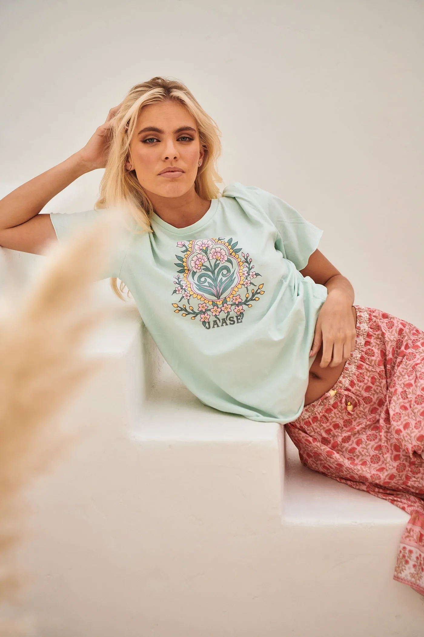 Vintage Tee - Flora ~ Aqua