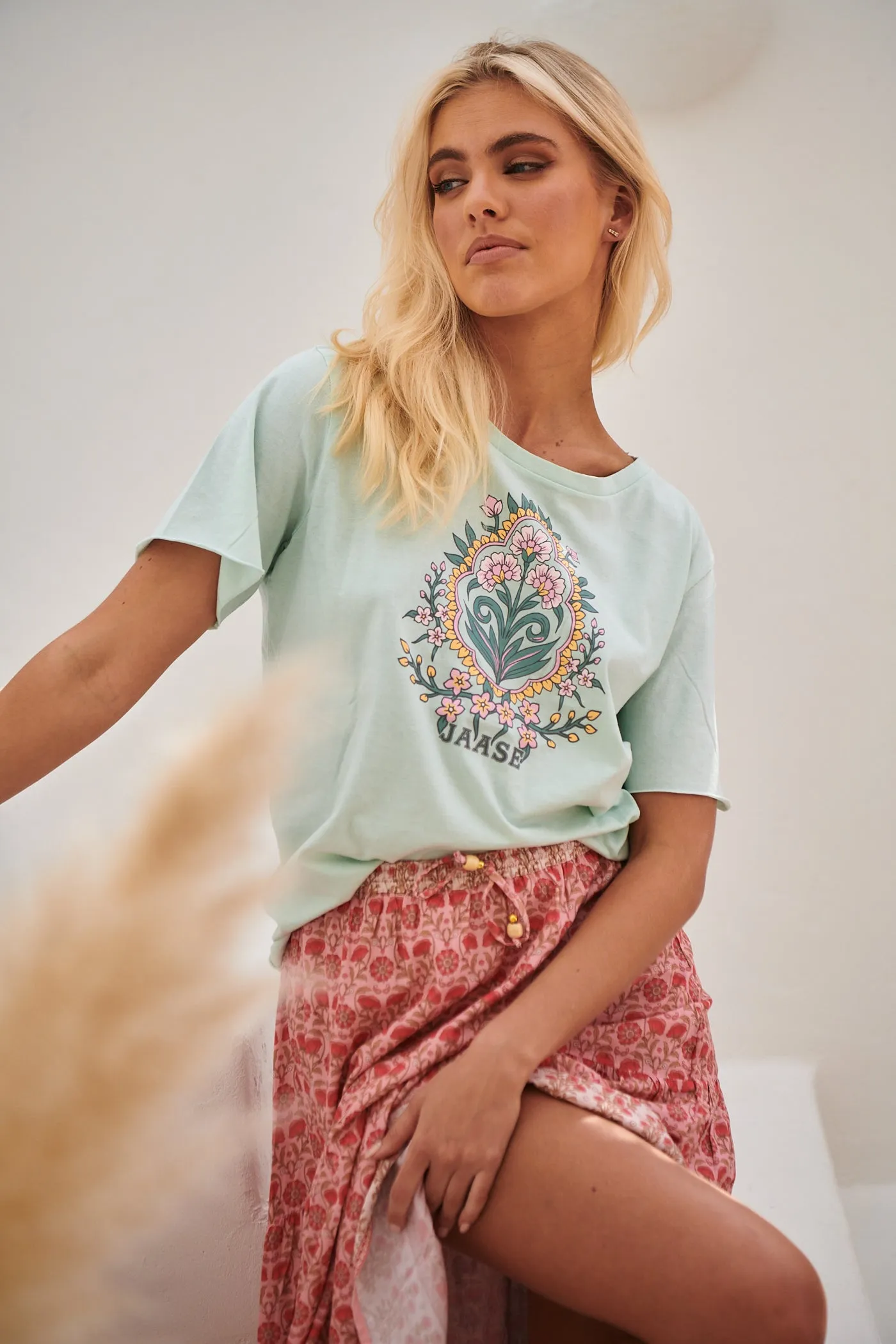 Vintage Tee - Flora ~ Aqua